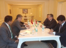Главы МИД Таджикистана и Кыргызстана провели переговоры в Ашхабаде