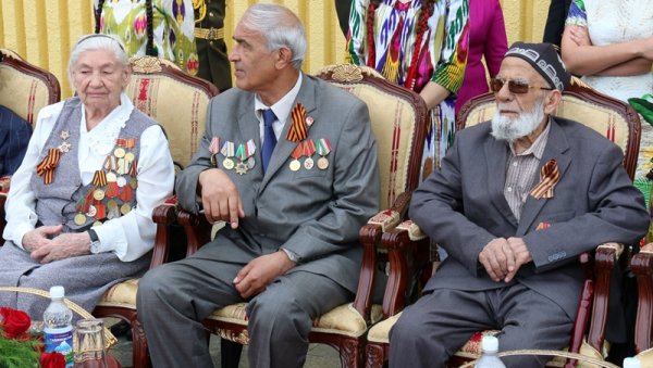 Парад Победы в Душанбе 