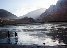 Таджикистан: Что власти скрывают в деле о захвате пограничников афганскими боевиками?