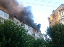 В Худжанде пожар в одной из квартир жилого дома удалось потушить за полчаса