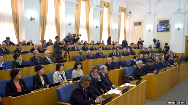 Парламент Таджикистана одобрил законопроект о гражданстве в новой редакции