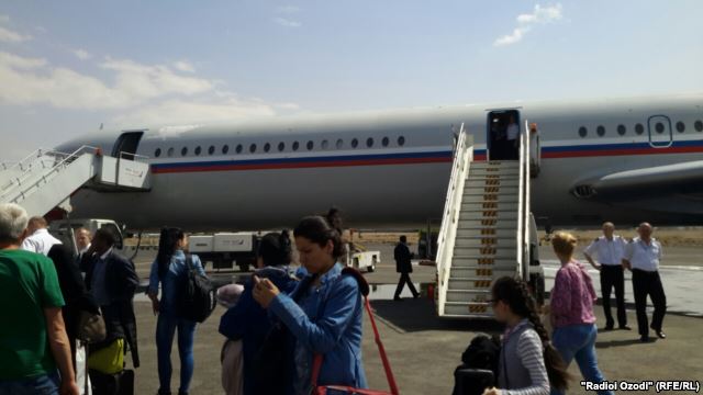 Таджики, покинувшие Йемен, прибудут в Душанбе завтра