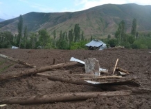 МИД Таджикистана просит помощи на ликвидацию последствий стихии