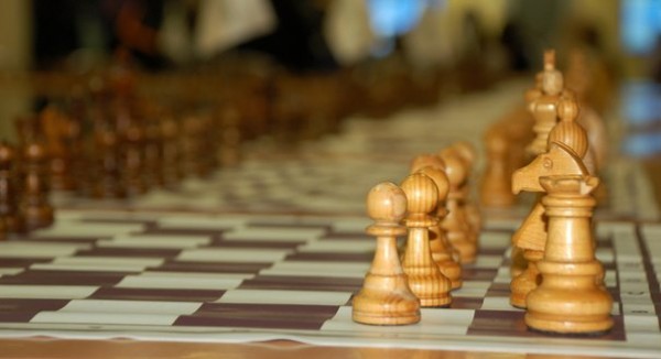 В Худжанде стартовал шахматный турнир среди незрячих