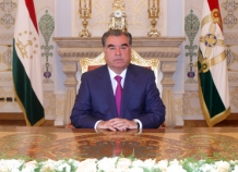 Эмомали Рахмон поздравил народ Таджикистана с Днем независимости