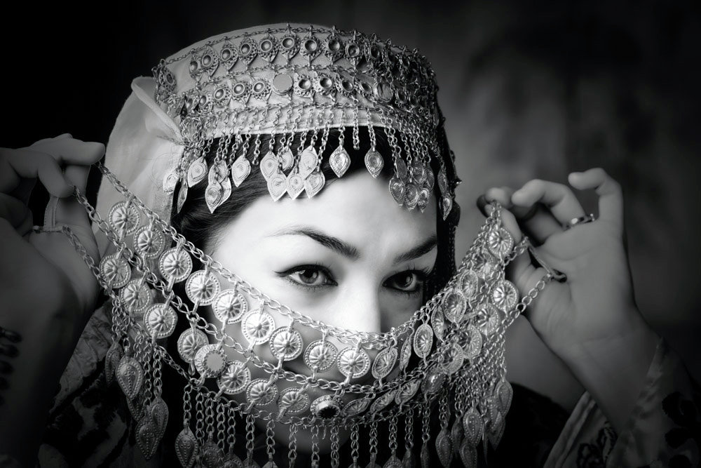 На севере Таджикистана обсудили “культуру ношения национальной одежды”