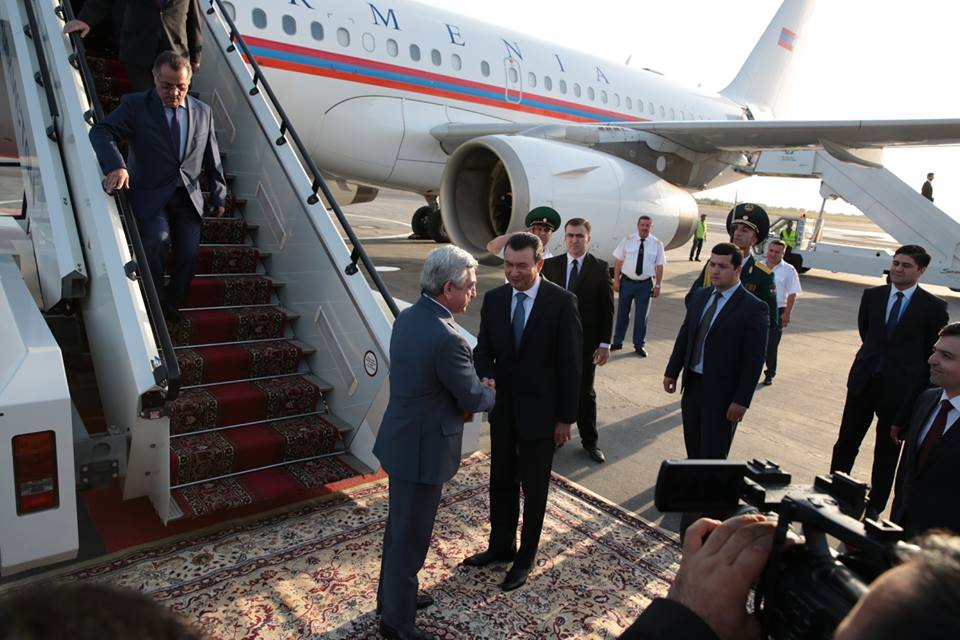 Президент Армении прибыл в Таджикистан