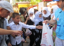Посольство Турции в РТ в честь Иди Курбон раздало 40 тонн мяса нуждающимся семьям