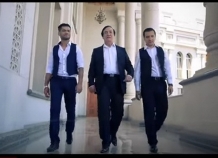 Джурабек, Джонибек Муродовы и Садриддин Наджмиддин спели в поддержку дружбы персоязычных стран
