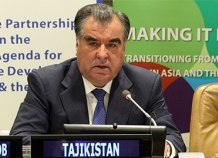 Президент Таджикистана призвал принять меры по устранению всех искусственных барьеров