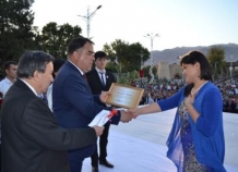 15 ремесленниц города Худжанда удостоены грантов от главы города