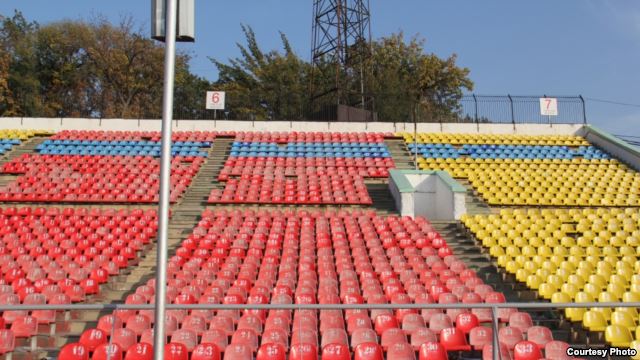 На матче Кыргызстан-Таджикистан зрители сломали 250 сидений