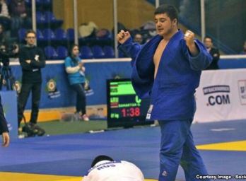 Представитель Таджикистана завоевал «золото» чемпионата Азии среди кадетов