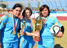 Душанбинские футболистки выиграли турнир в Кайраккуме