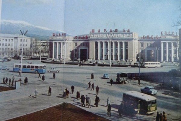 Жители Душанбе собирают подписи под петицией против сноса исторических зданий в городе