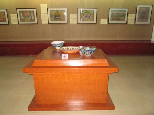 Выставка «Шамаиль: Слово и образ» открыла свои двери в Национальном музее Таджикистана