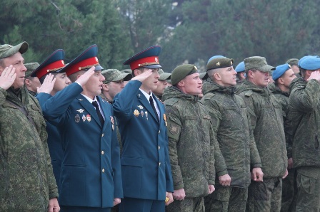 Военнослужащие 201-й РВБ отметили День разведчика
