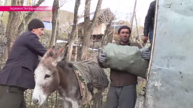 Зима в Таджикистане: без света, тепла и связи