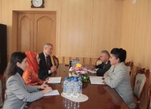 ОБСЕ просит таджикские власти помочь в проведении дней защиты прав женщин
