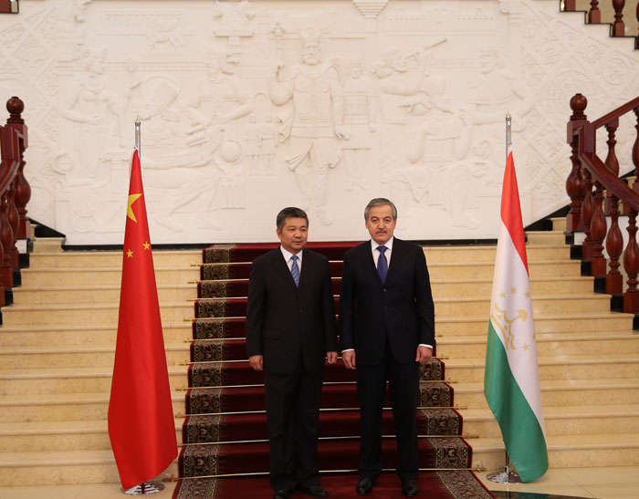 Глава МИД Таджикистана принял копии Верительных грамот Посла Китая