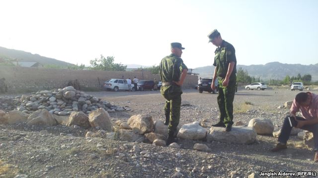 Ссора соседей переросла в конфликт на кыргызско-таджикской границе