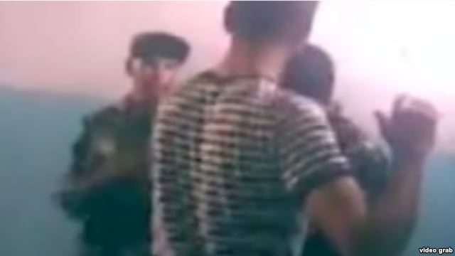 Военная прокуратура расследует видео с избиением солдат