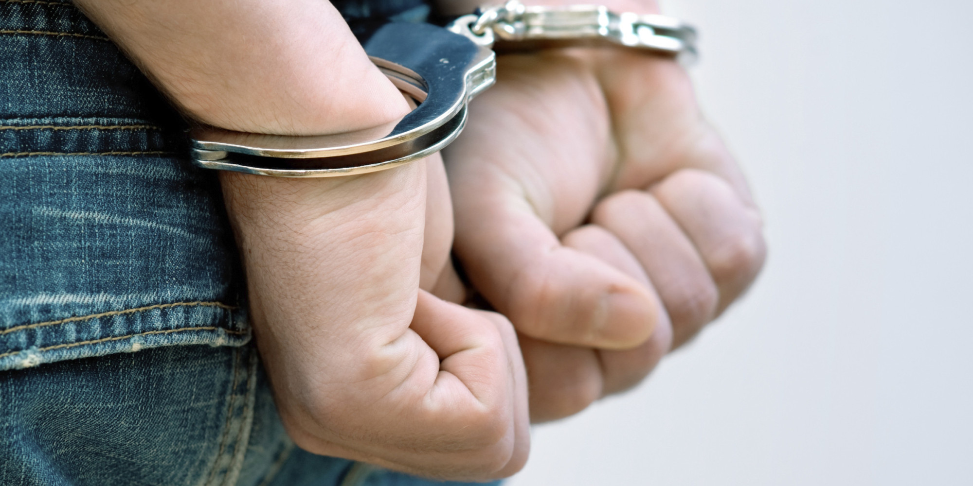В Турсунзаде задержаны подростки, предположительно причастные к серии краж
