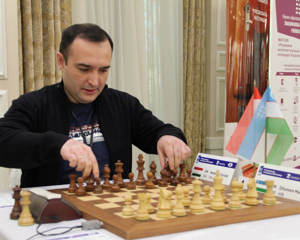 Таджикский гроссмейстер Ф. Амонатов выиграл блицтурнир в Таганроге