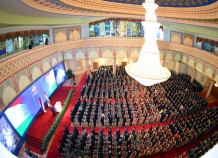 Лидер нации призвал молодежь Таджикистана в обязательном порядке изучать русский и английский языки