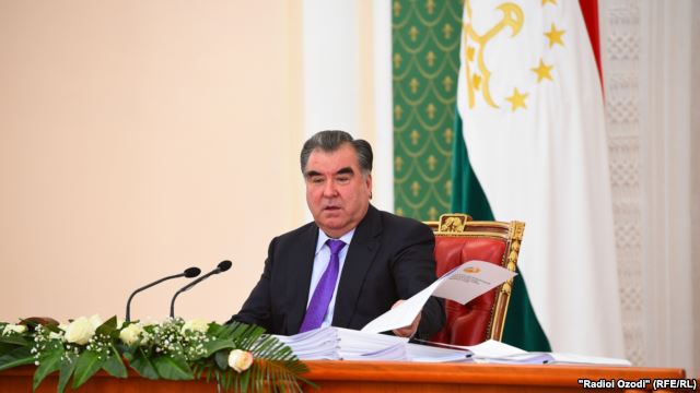 Эмомали Рахмон: «Более 1000 таджиков воюют в Сирии и Ираке»
