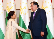 Э. Рахмон и Ш. Ахтар обсудили перспективы сотрудничества Таджикистана с ЭСКАТО