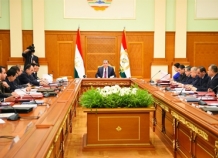 Эмомали Рахмон провел очередное заседание правительства Таджикистана