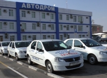 В Таджикистане закрыли 80 автошкол