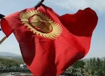 Кыргызстан снял флаги с крыш домов граждан Таджикистана