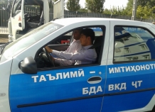 В Таджикистане у большинства частных автошкол отозваны лицензии