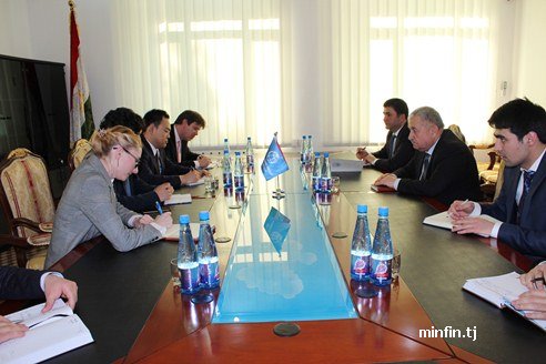 Глава Минфина Таджикистана встретился с представителями Всемирного банка