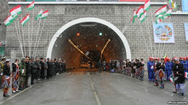 14 метров тоннеля Шахристон провалились