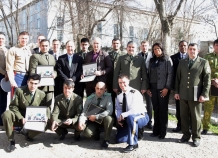 Американцы обучили таджикских пограничников операциям создания сети и работы радиосвязи