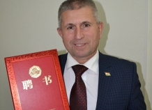 Таджикский эксперт Абдуллохи Мухаккик стал почетным профессором Синьцзянского педуниверситета