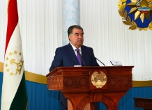 Эмомали Рахмон подверг критике работу таджикских ТВ и радио