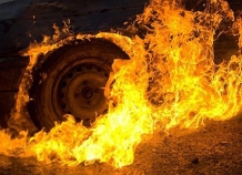 В результате ДТП на трассе Душанбе-Нурек сгорела автомашина, погибли трое