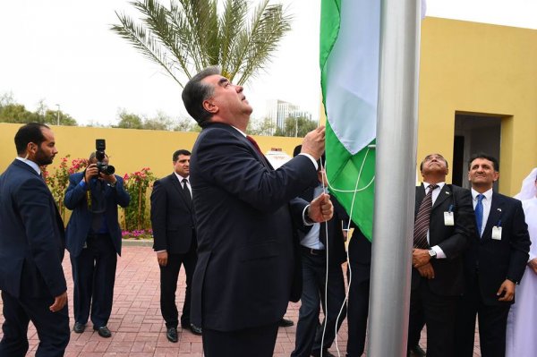 Эмомали Рахмон открыл в Абу-Даби здание Посольства Таджикистана в ОАЭ