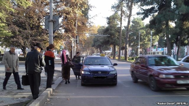 Власти Душанбе: столица нуждается лишь в 1 115 такси