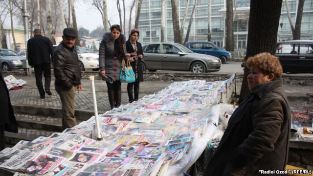 Десять таджикских журналистов попросили о предоставлении убежища за рубежом
