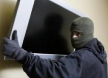 Двое жителей района Рудаки задержаны по подозрению в краже 80 телевизоров