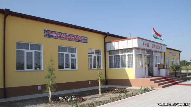 Первая таджикская школа на спорной территории с Узбекистаном