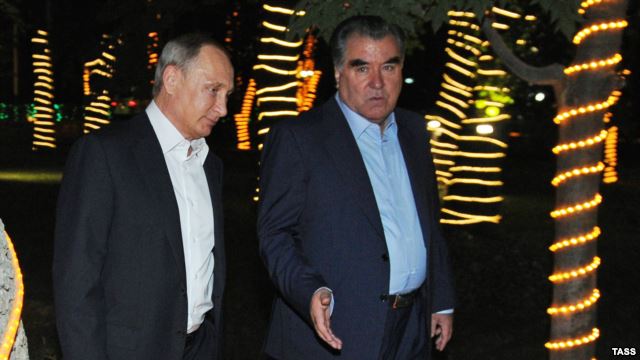 Таджикистан не получил ни копейки из обещанных Россией 70 млрд. рублей