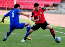 «Истиклол» вышел в единоличные лидеры в чемпионате Таджикистана по футболу