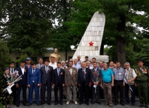 «Таджик Эйр» почтила память авиаторов, погибших в Великую отечественную войну