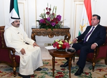 Президент Таджикистана дал интервью кувейтскому журналисту